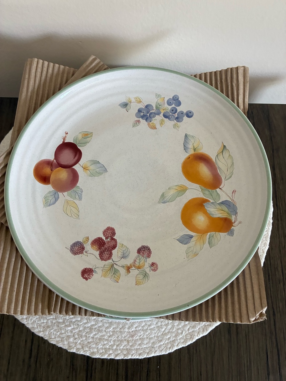 4 pieces VTG 1992 International Sweet Bounty 12" Stoneware Chop Plate Fruit